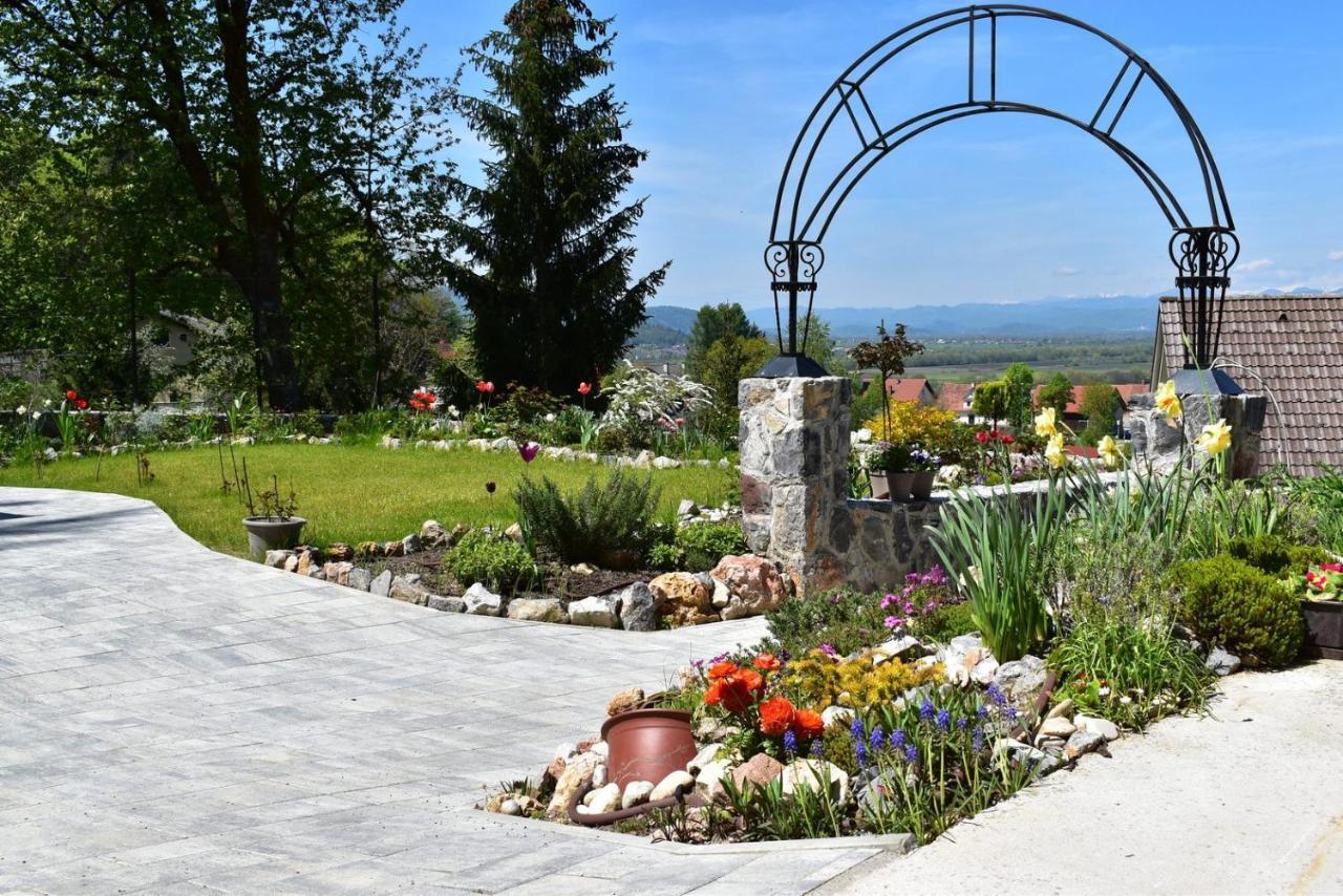 Ferienwohnung Apartmaji Lejardin Škofljica Exterior foto